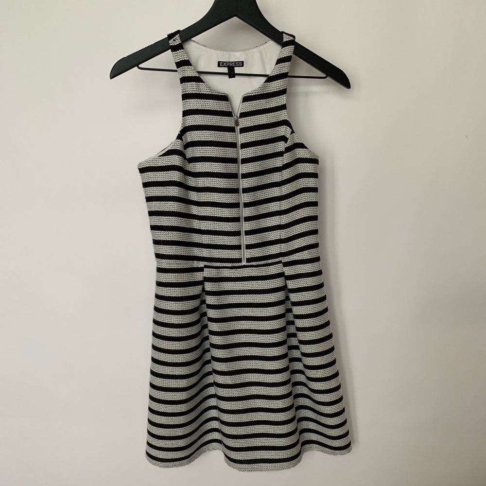 Women’s EXPRESS dress. Great condition.
